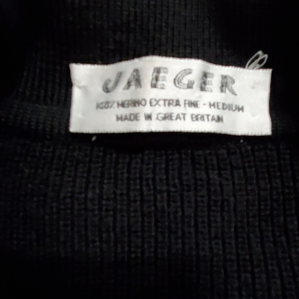 JAEGER UK Black pullover side slits long sleeve sweater Med - Picture 4 of 8